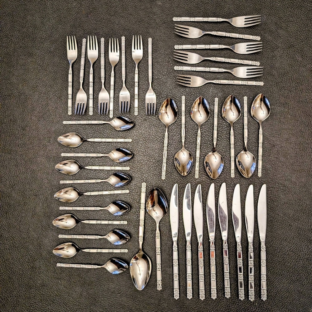 Oneida Community Madrid Flatware Stainless No Black Accent Serving 43 Pc - Picture 2 of 15